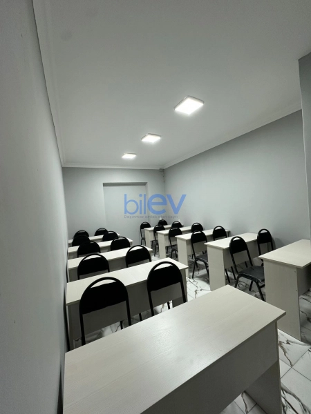 Aylıq Kirayə 7 otaqlı Köhnə Tikili bina evi  200m², Bakı