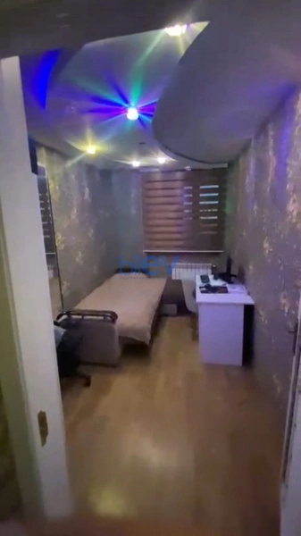 Satış 4 otaqlı Köhnə Tikili bina evi  110m², Lənkəran