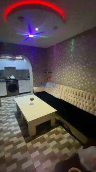 Satış 4 otaqlı Köhnə Tikili bina evi  110m², Lənkəran