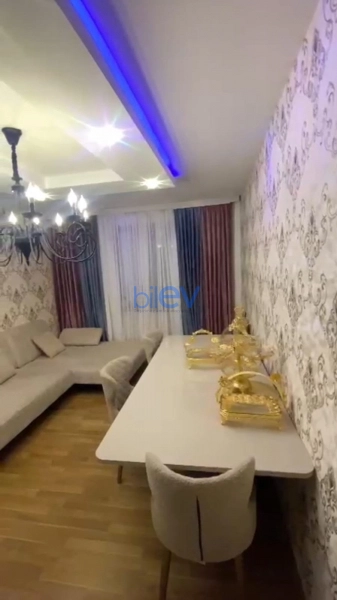 Satış 4 otaqlı Köhnə Tikili bina evi  110m², Lənkəran