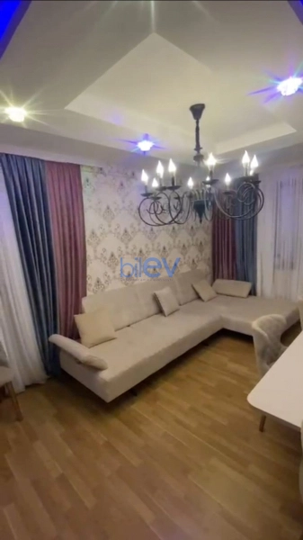 Satış 4 otaqlı Köhnə Tikili bina evi  110m², Lənkəran
