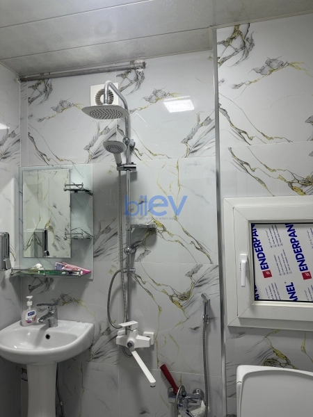 Satış 1 otaqlı Köhnə Tikili bina evi  45m², Bakı