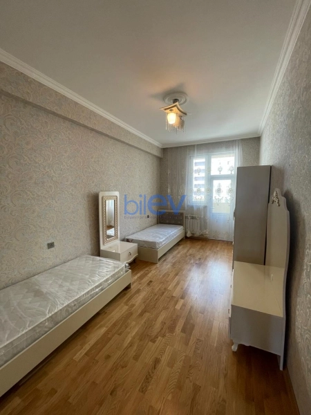 Aylıq Kirayə 3 otaqlı Yeni Tikili bina evi  100m², Bakı