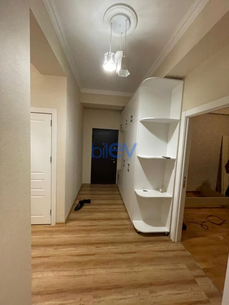 Aylıq Kirayə 3 otaqlı Yeni Tikili bina evi  100m², Bakı