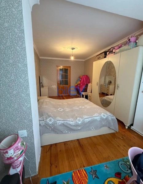 Aylıq Kirayə 2 otaqlı Köhnə Tikili bina evi  61m², Bakı