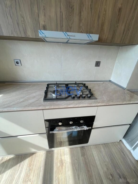 Aylıq Kirayə 3 otaqlı Yeni Tikili bina evi  100m², Bakı