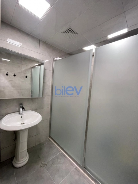 Aylıq Kirayə 3 otaqlı Yeni Tikili bina evi  100m², Bakı