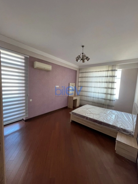 Aylıq Kirayə 3 otaqlı Yeni Tikili bina evi  125m², Bakı