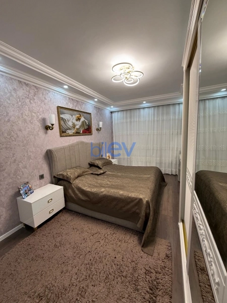 Satış 5 otaqlı Köhnə Tikili bina evi  120m², Bakı