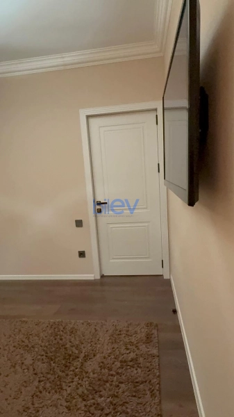 Satış 5 otaqlı Köhnə Tikili bina evi  120m², Bakı