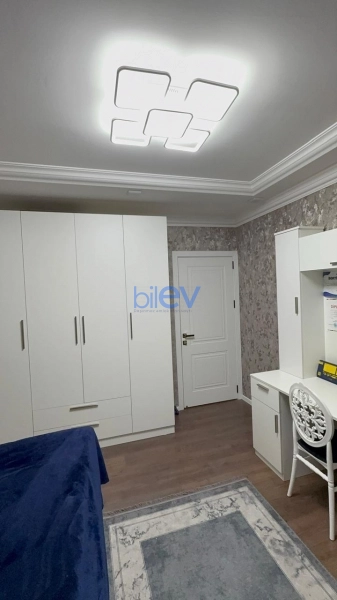 Satış 5 otaqlı Köhnə Tikili bina evi  120m², Bakı