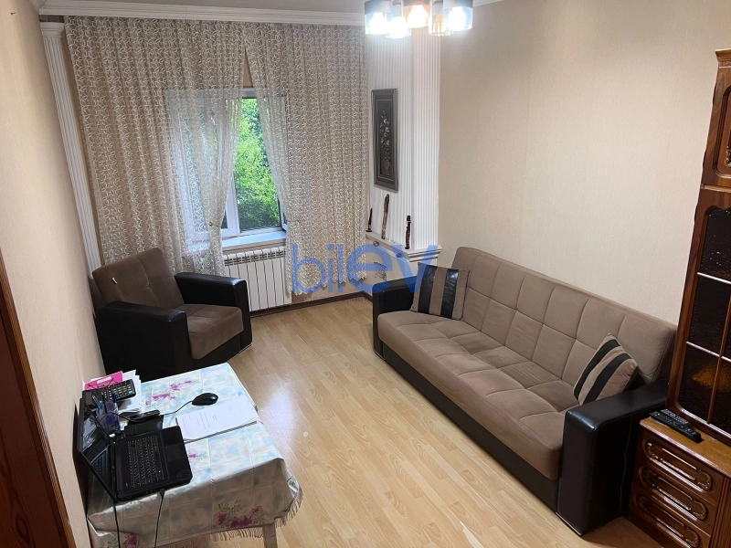 Satış 8 otaqlı Həyət evi  250m², Bakı