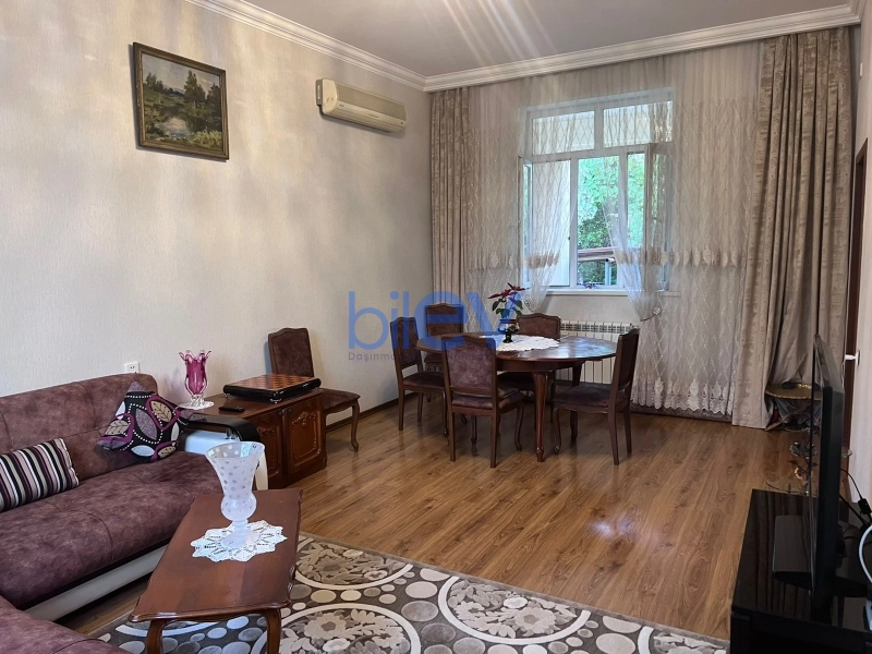 Satış 8 otaqlı Həyət evi  250m², Bakı
