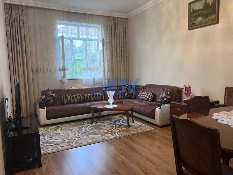 Satış 8 otaqlı Həyət evi  250m², Bakı