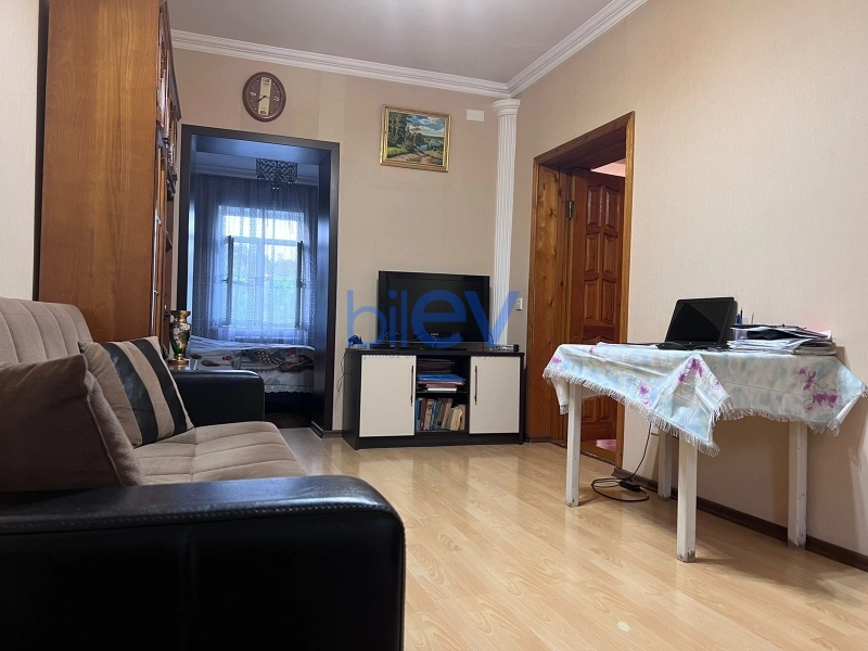 Satış 8 otaqlı Həyət evi  250m², Bakı