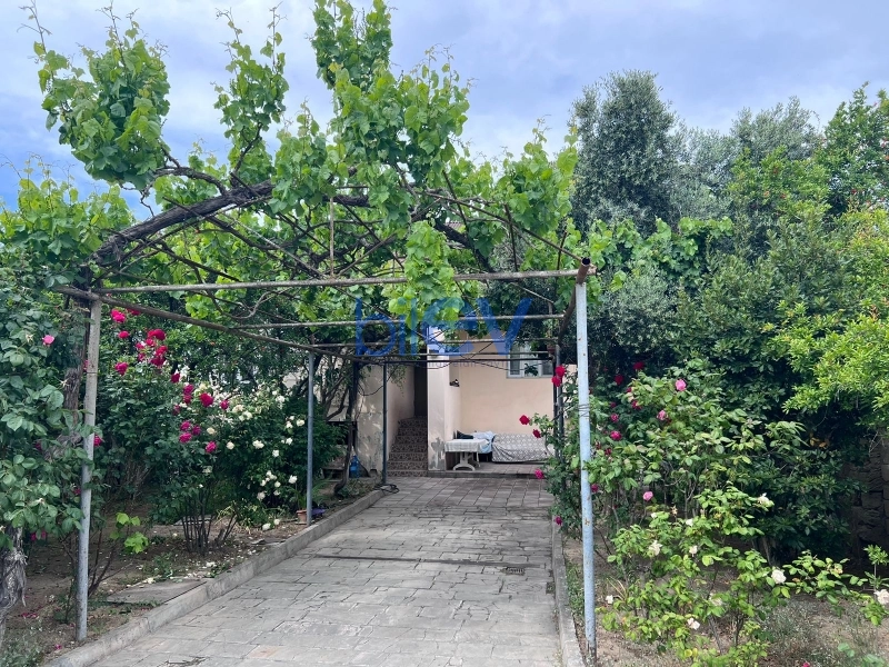 Satış 8 otaqlı Həyət evi  250m², Bakı