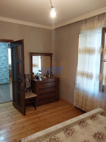 Satış 8 otaqlı Həyət evi  250m², Bakı
