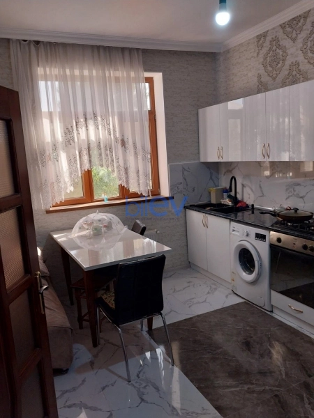 Satış 8 otaqlı Həyət evi  250m², Bakı