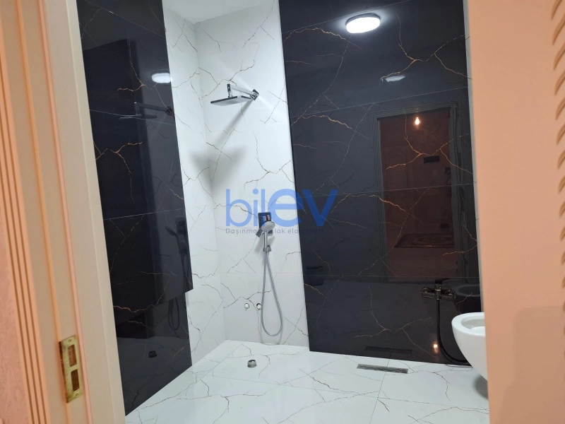 Aylıq Kirayə 3 otaqlı Yeni Tikili bina evi  125m², Bakı