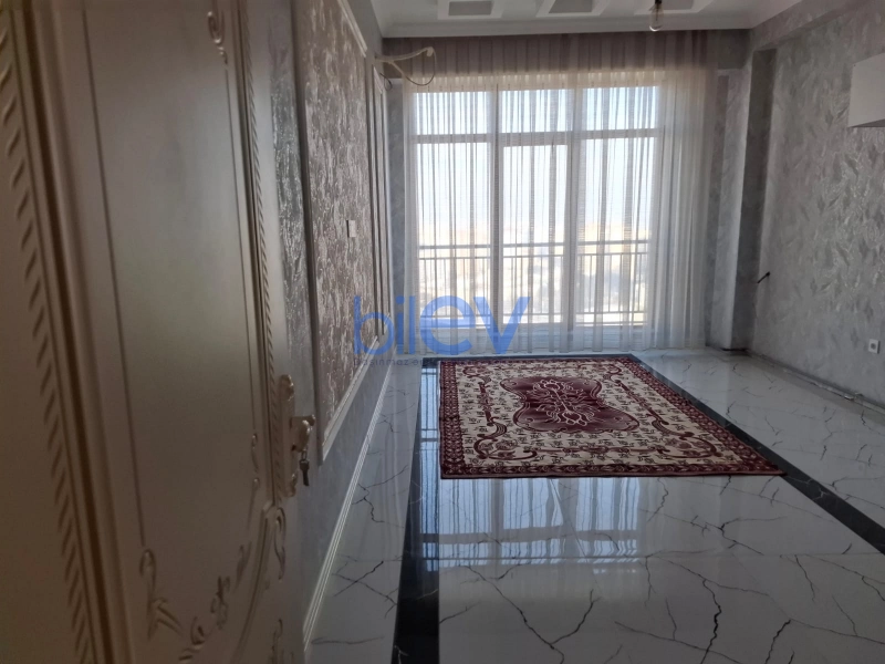 Aylıq Kirayə 3 otaqlı Yeni Tikili bina evi  125m², Bakı