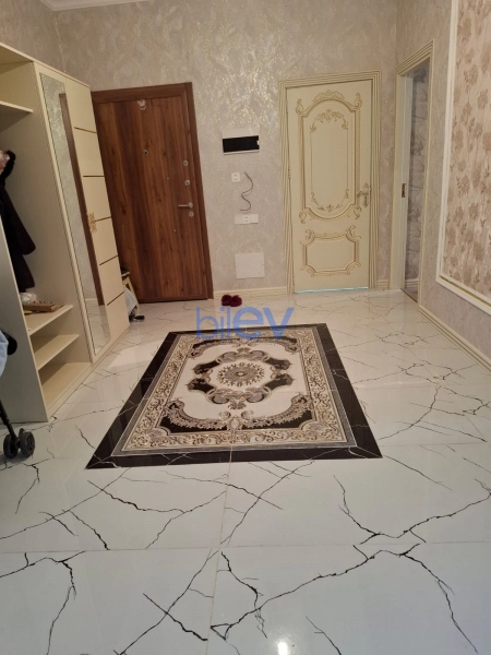 Aylıq Kirayə 3 otaqlı Yeni Tikili bina evi  125m², Bakı