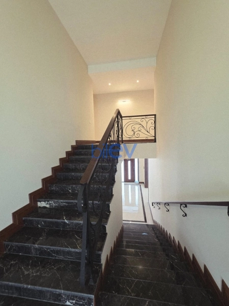 Satış 6 otaqlı Villa  360m², Bakı