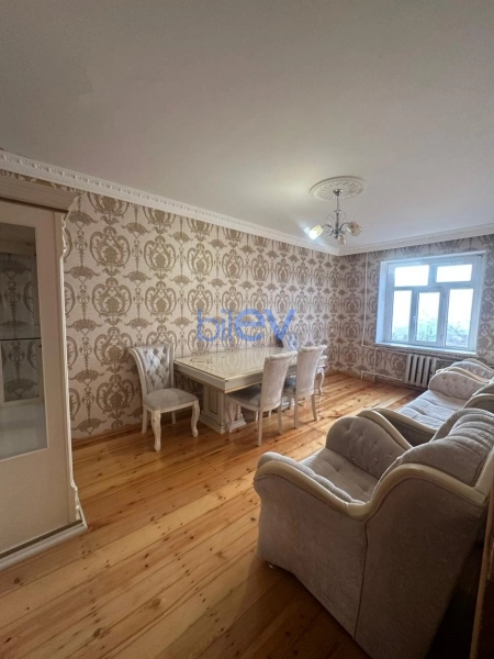 Aylıq Kirayə 3 otaqlı Köhnə Tikili bina evi  80m², Bakı