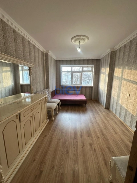 Aylıq Kirayə 3 otaqlı Köhnə Tikili bina evi  80m², Bakı