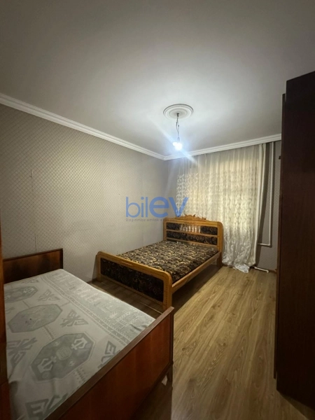 Aylıq Kirayə 3 otaqlı Köhnə Tikili bina evi  80m², Bakı