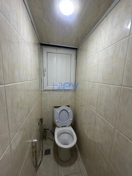 Aylıq Kirayə 3 otaqlı Köhnə Tikili bina evi  80m², Bakı