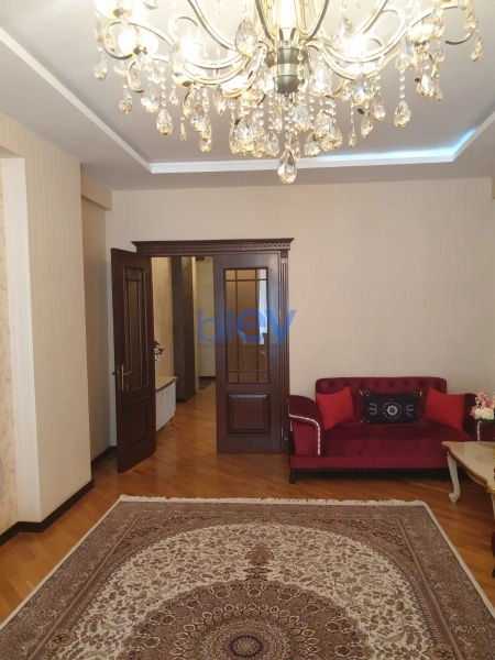 Satış 3 otaqlı Yeni Tikili bina evi  140m², Bakı
