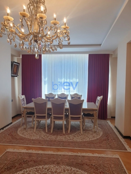Satış 3 otaqlı Yeni Tikili bina evi  140m², Bakı