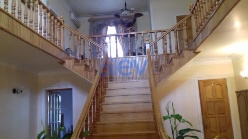 Satış 10 otaqlı Villa  550m², Bakı