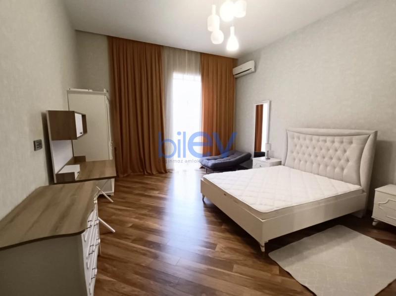 Aylıq Kirayə 5 otaqlı Köhnə Tikili bina evi  250m², Bakı