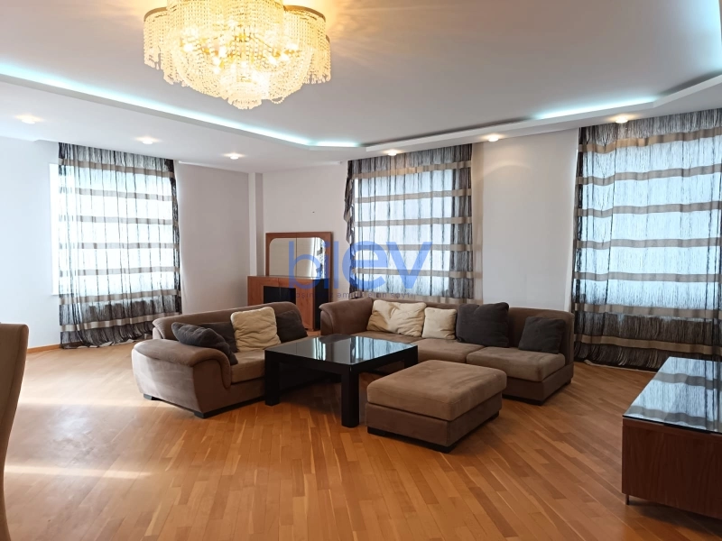 Aylıq Kirayə 5 otaqlı Yeni Tikili bina evi  270m², Bakı