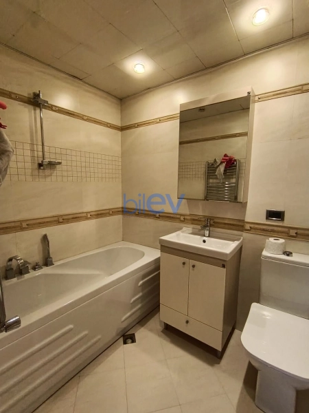 Aylıq Kirayə 5 otaqlı Yeni Tikili bina evi  270m², Bakı