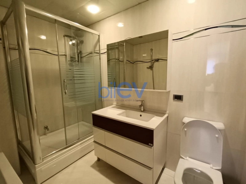 Aylıq Kirayə 5 otaqlı Yeni Tikili bina evi  270m², Bakı