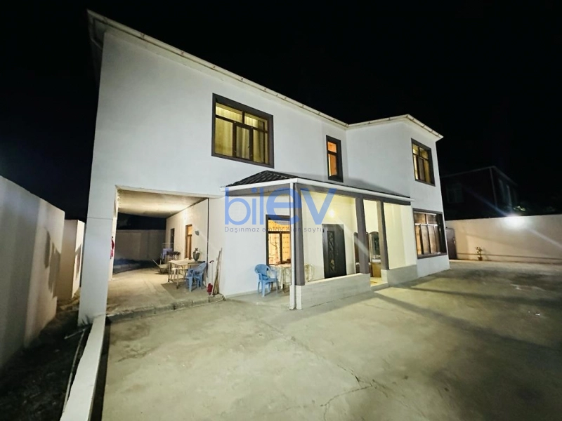 Satış 8 otaqlı Villa  220m², Bakı