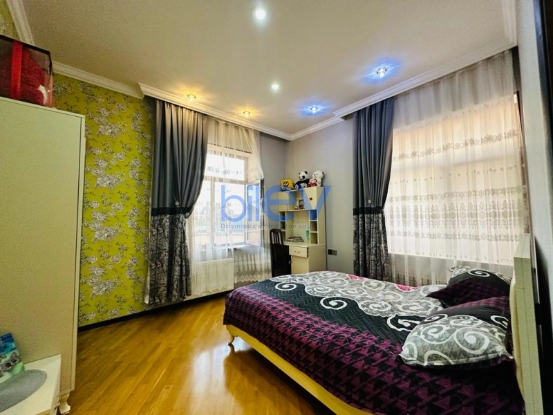 Satış 8 otaqlı Villa  220m², Bakı