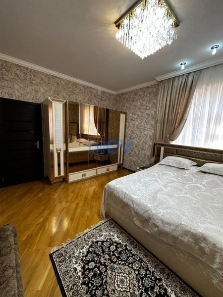 Satış 8 otaqlı Villa  220m², Bakı