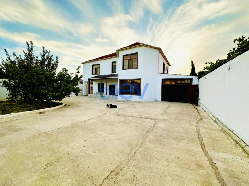 Satış 8 otaqlı Villa  220m², Bakı