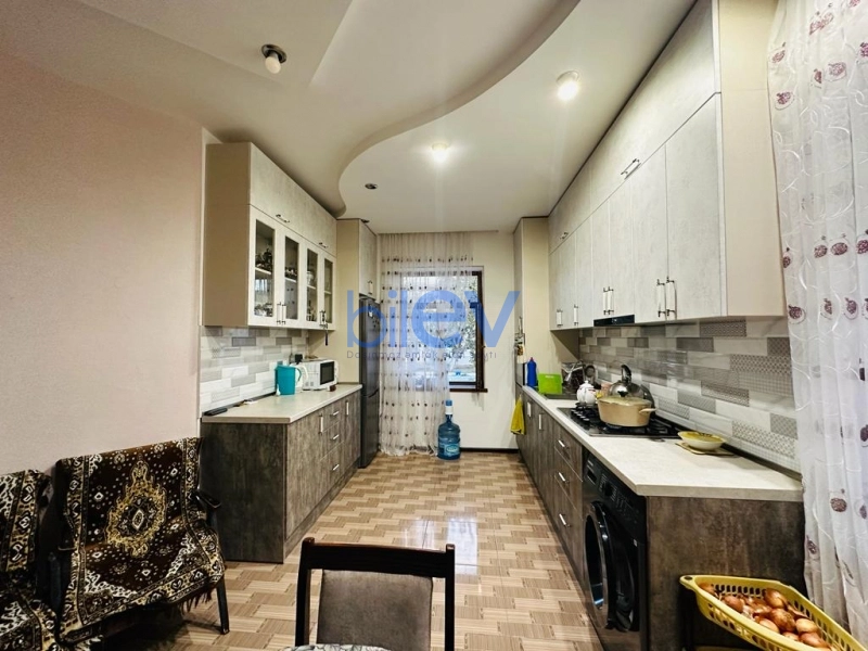 Satış 8 otaqlı Villa  220m², Bakı