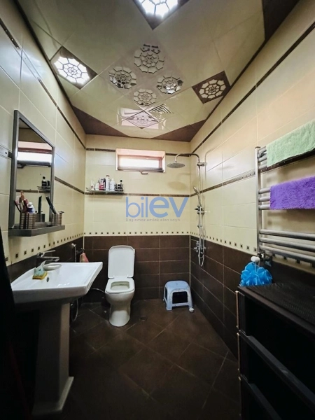 Satış 8 otaqlı Villa  220m², Bakı