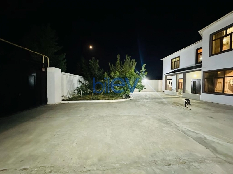 Satış 8 otaqlı Villa  220m², Bakı