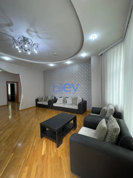 Aylıq Kirayə 4 otaqlı Ofis  150m², Bakı