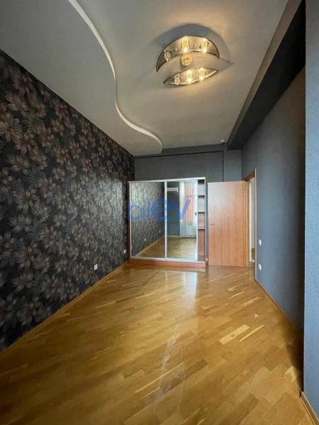 Aylıq Kirayə 4 otaqlı Ofis  150m², Bakı