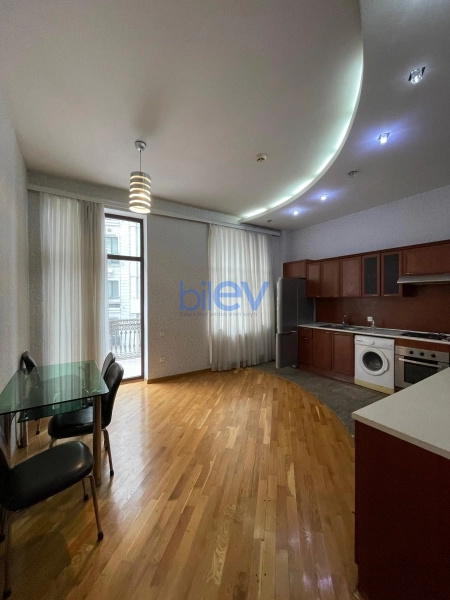Aylıq Kirayə 4 otaqlı Ofis  150m², Bakı