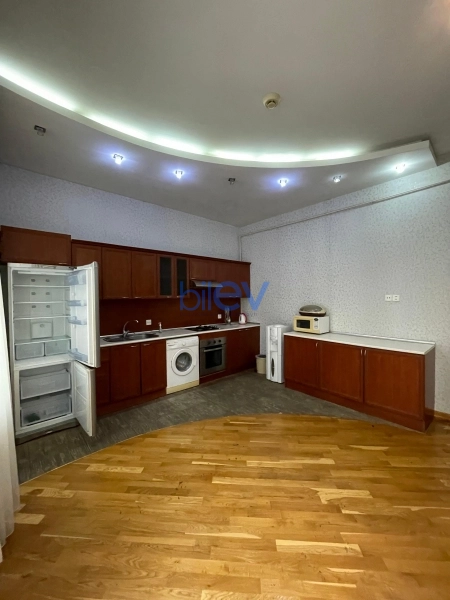 Aylıq Kirayə 4 otaqlı Ofis  150m², Bakı