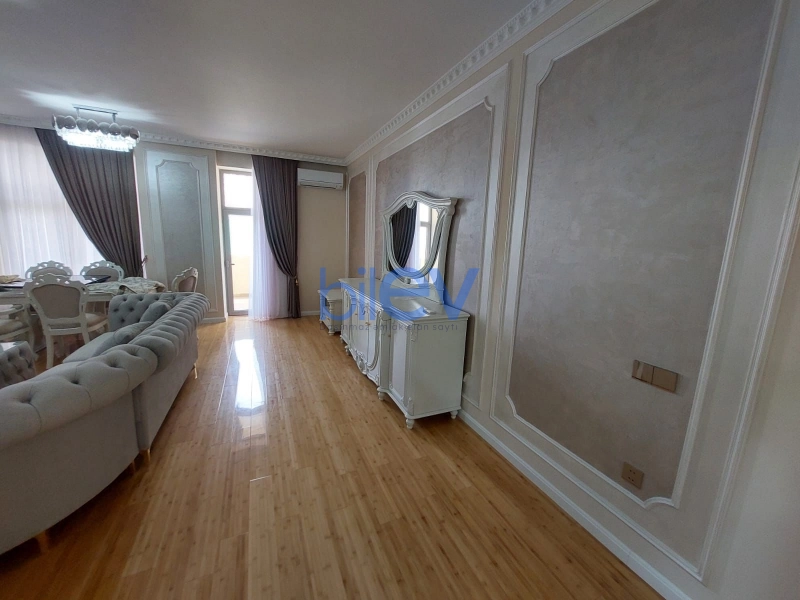 Satış 4 otaqlı Yeni Tikili bina evi  215m², Bakı