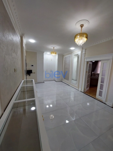 Satış 4 otaqlı Yeni Tikili bina evi  215m², Bakı